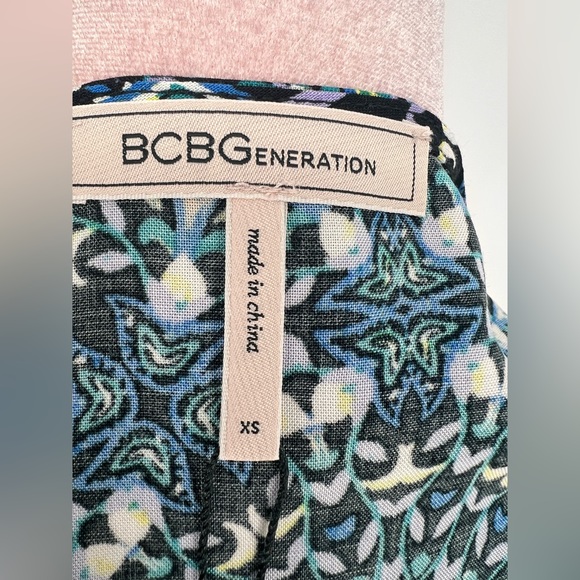 NWT BCBGeneration Floral Crop Top - Picture 15 of 16